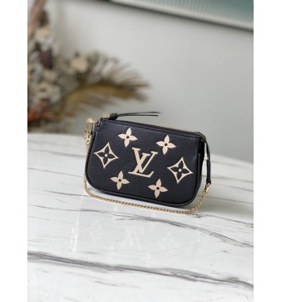 Lv Mini Pochette Accessories M80732 15.5x10.5x4cm