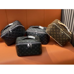 Lv Toiletry M11750 24x13x13cm Bags