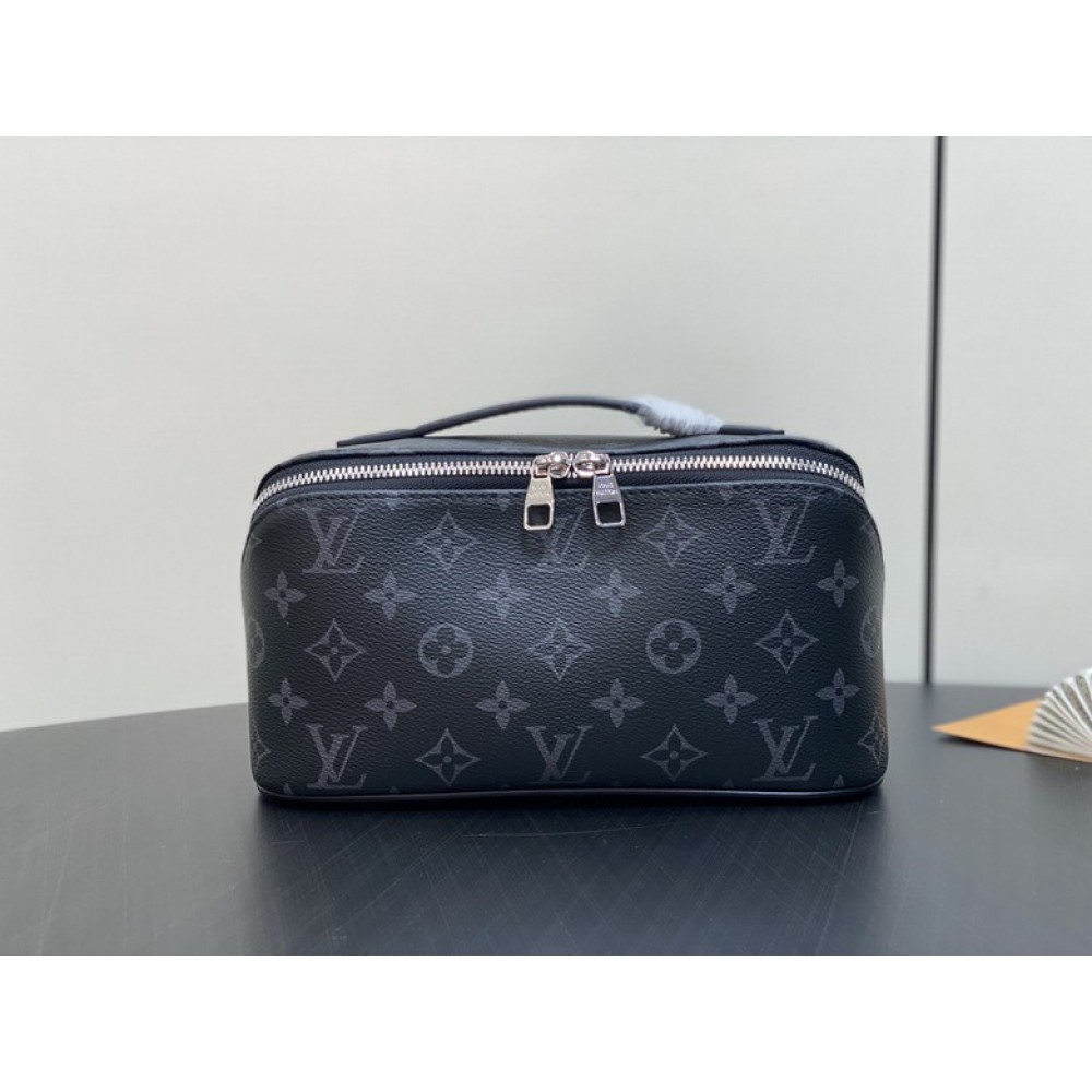 Lv Toiletry M11750 24x13x13cm Bags