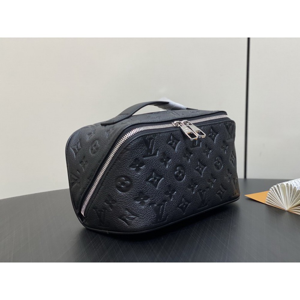 Lv Toiletry M11750 24x13x13cm Bags