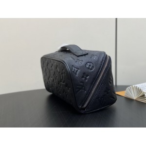 Lv Toiletry M11750 24x13x13cm Bags