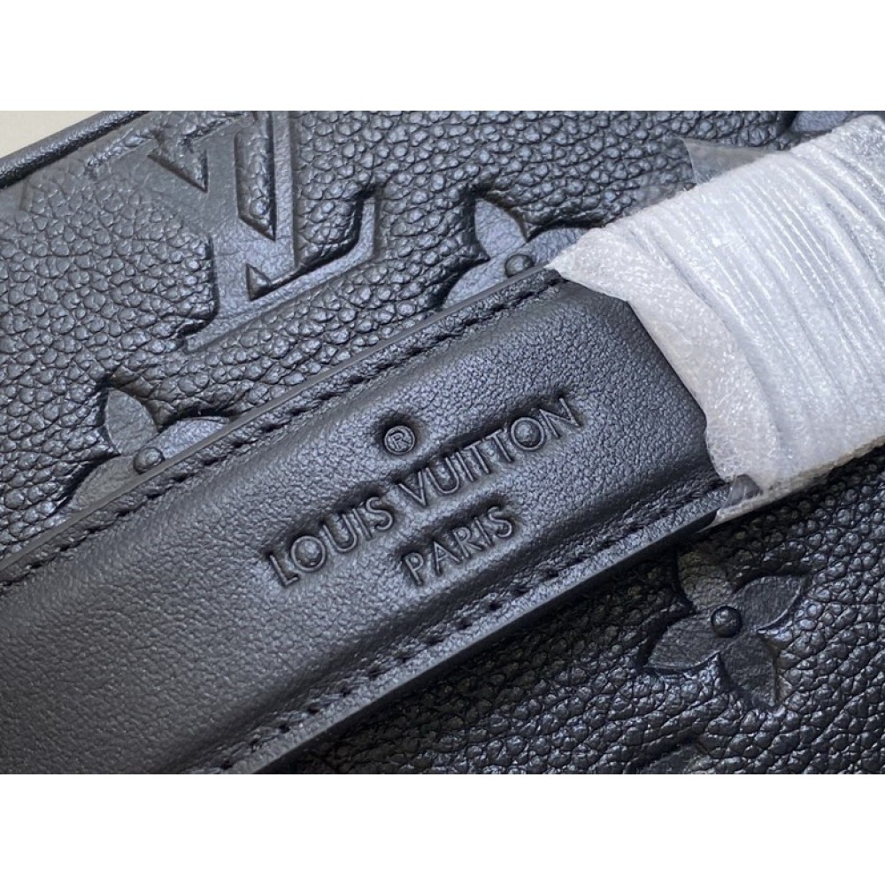 Lv Toiletry M11750 24x13x13cm Bags