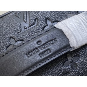 Lv Toiletry M11750 24x13x13cm Bags