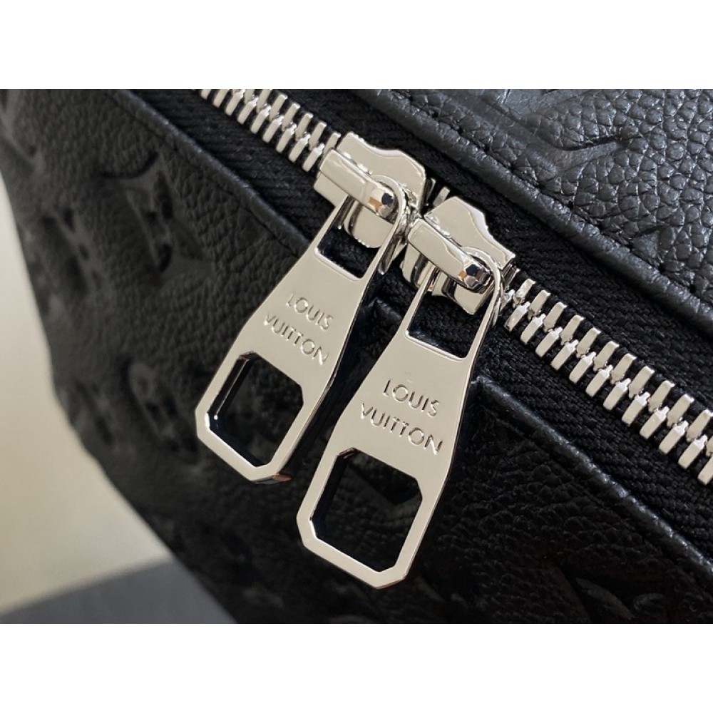 Lv Toiletry M11750 24x13x13cm Bags