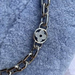 Lv Twist M21040 23x16x10cm Bags