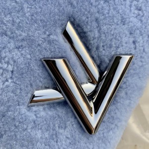 Lv Twist M21040 23x16x10cm Bags