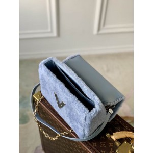 Lv Twist M21040 23x16x10cm Bags