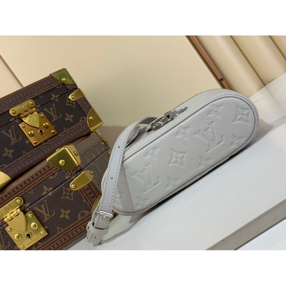 Lv Vanity m13593 11.5x6.5x19cm Bags