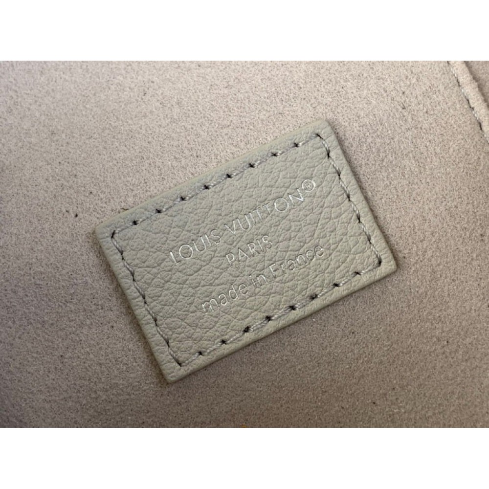 Lv Vanity m13593 11.5x6.5x19cm Bags