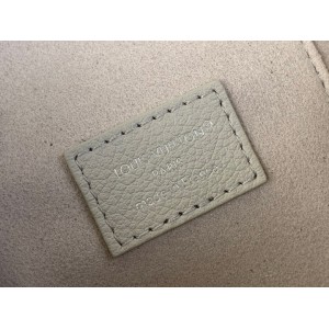 Lv Vanity m13593 11.5x6.5x19cm Bags