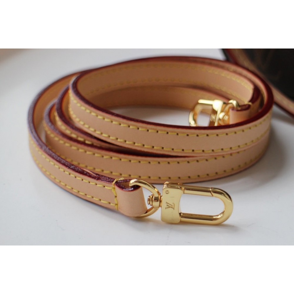 Lv Pochette Accessoires monogram 13x4x22cm Bags