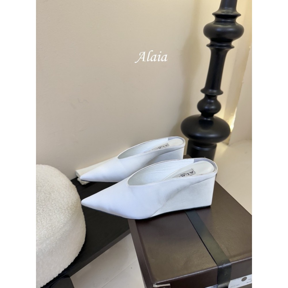 Alaia Cube 75 satin wedge mules 35-42 Shoes