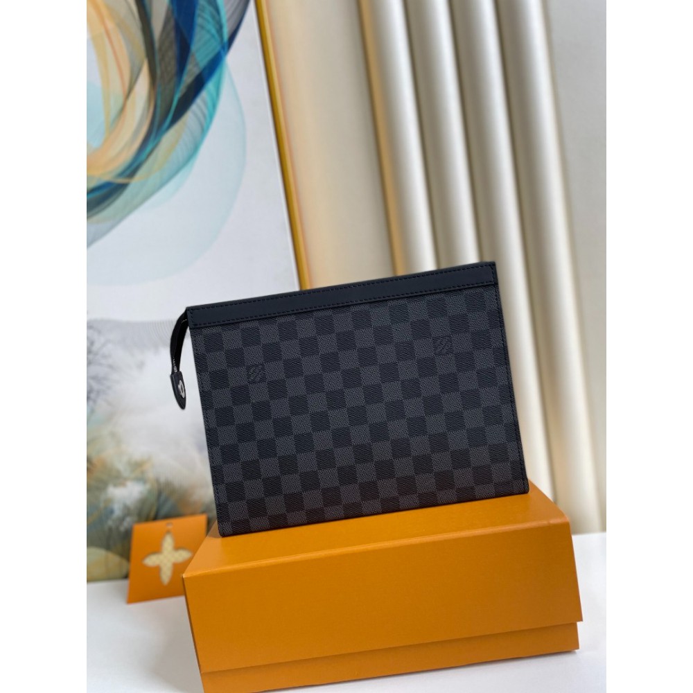 Lv Toiletry pouch 26x20x6cm Bags